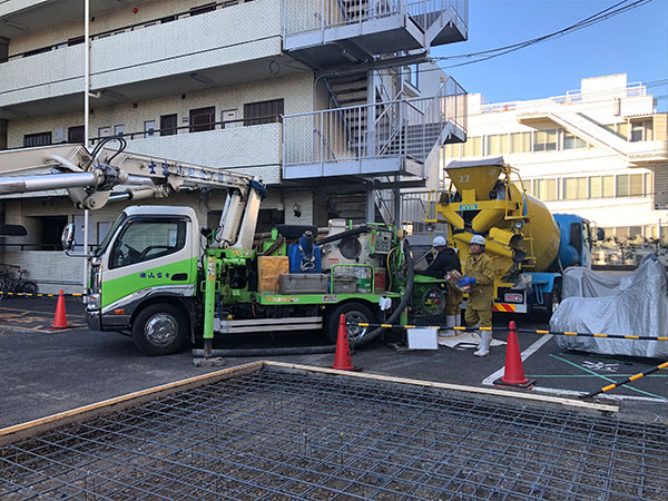 生コン車・圧送車