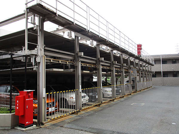 屋外:既設機械式駐車場(地上3段式)